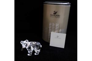 Swarovski-grizzlybeer met visje  met doos en certificaat