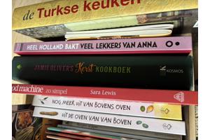 Kookboeken/kooktijdschriften/ etc. Totaal ca 35 st.