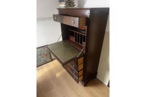 Secretaire