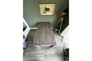 Tafel met bijpassende TV meubel