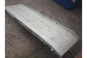 Altec opklabare auto-oprijplaat roelstoelhelling