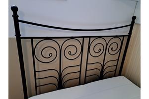 2 persoons bed met lattenbodem