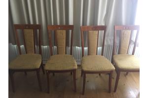 Vier stoelen eettafel