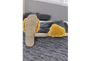 Givana Fluffy muiltjes - slippers geel 38