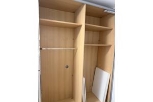 Gratis Kledingkast - Moet snel weg i.v.m. verhuizing!