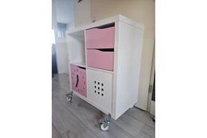 Stevige Ikea meidenkast op wielen
