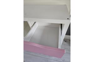 Stevige Ikea meidenkast op wielen