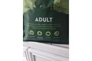 Hondenvoer nog nieuw in de verpakking