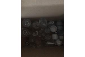 Glaswerk en kop en schotels