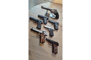 Verzameling 13 co2 pistolen
