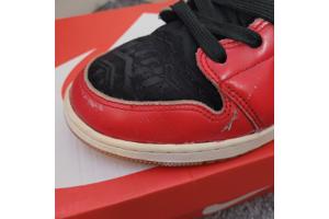 Air Jordan 1 Mid SE Christmas