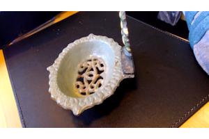 Gietijzeren Zeepbakje  Art Nouveau periode