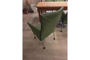 4 lekkere eetkamer stoelen