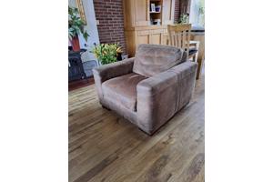 Complete zithoek aangeboden