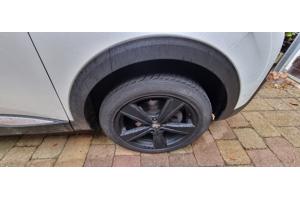 Velgen zwart netjes en onbeschadigd