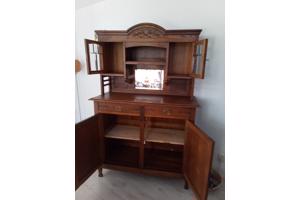 Grootmoeders buffetkast