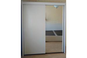 Auping: 2 pers. bed, nachtkastje, kleding- of linnenkast Hout