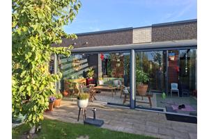 Aangeboden tuinkamer 7x3 m2