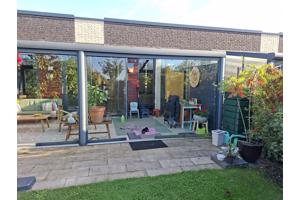 Aangeboden tuinkamer 7x3 m2