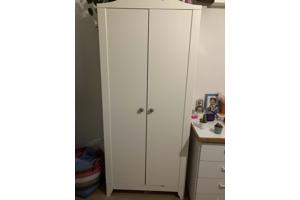 Kledingkast kinderkamer