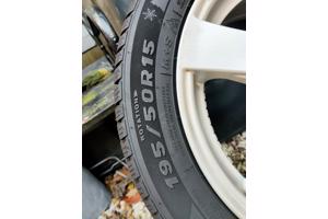Te koop nieuwe winterbanden Ford Fiesta 195/50R15 steek 108