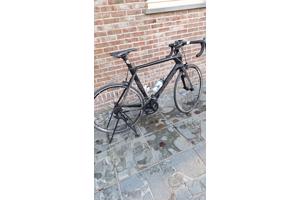 koersfiets zwart 5 jaar oud