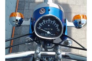 oldtimer Suzuki A100 nieuwstaat