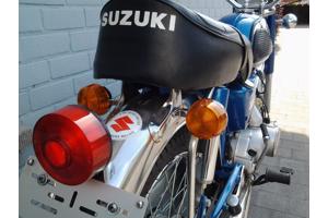 oldtimer Suzuki A100 nieuwstaat