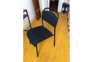 Laptoptafel en bijpassende stoel