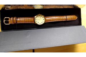 Quarz horloge merk Regal