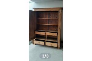 Oud grenen kast met mega veel bergruimte