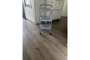 Tafeltje op wielen