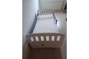 Kinderbed/kinderlogeerbed