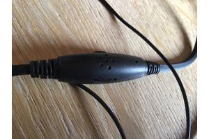 Kop- Hoofdtelefoon GROOVE met ingebouwde regelbare microfoon