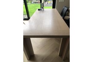 Stevige eettafel 205x 90 licht eiken