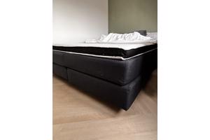 GRATIS Boxspring bed blauw 160x210cm inclusief topper