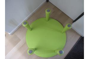 ronde lage tafel van kunststof