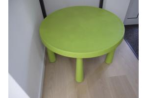 ronde lage tafel van kunststof