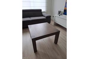 Eettafel met 4 stoelen en bijbehorende salontafel