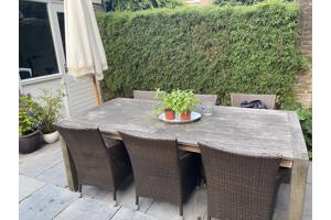 6 bruine tuinstoelen met kussen