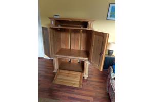 Grenen TV kast in goede staat