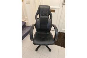 Bureaustoel in hoogte verstelbaar