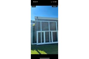 Drie kozijnen, zonder glas