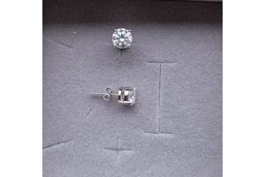 Moissanite oorbel 1.0CT