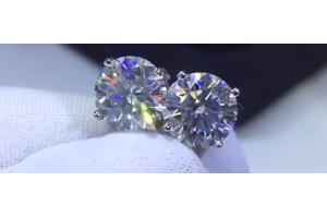 Moissanite oorbel 1.0CT