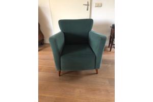 Groene fauteuil van alcantara-stof