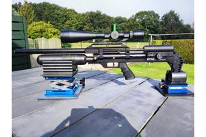 FX MAVERICK SNIPER cal .25 - zeer weinig gebruikt