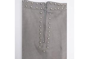 Suede zachte rok grijs met zilveren studs L
