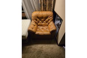 Bankstel driezits en twee stoelen