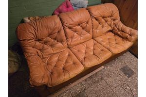 Bankstel driezits en twee stoelen